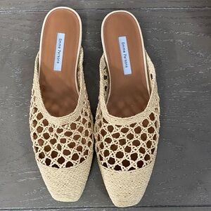 Emme Parsons Women's Cream Woven raffia  Slip-On Shoes Size 40eu. 9us